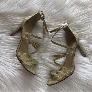 Marc Fisher Gold Strappy Blaize Sandal 6.5 Sparkle